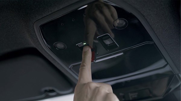 vészhívás funkció (e-call) - Austral full hybrid E-Tech - Renault