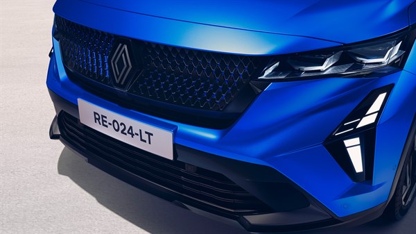 Renault Rafale E-Tech hybrid - versatility