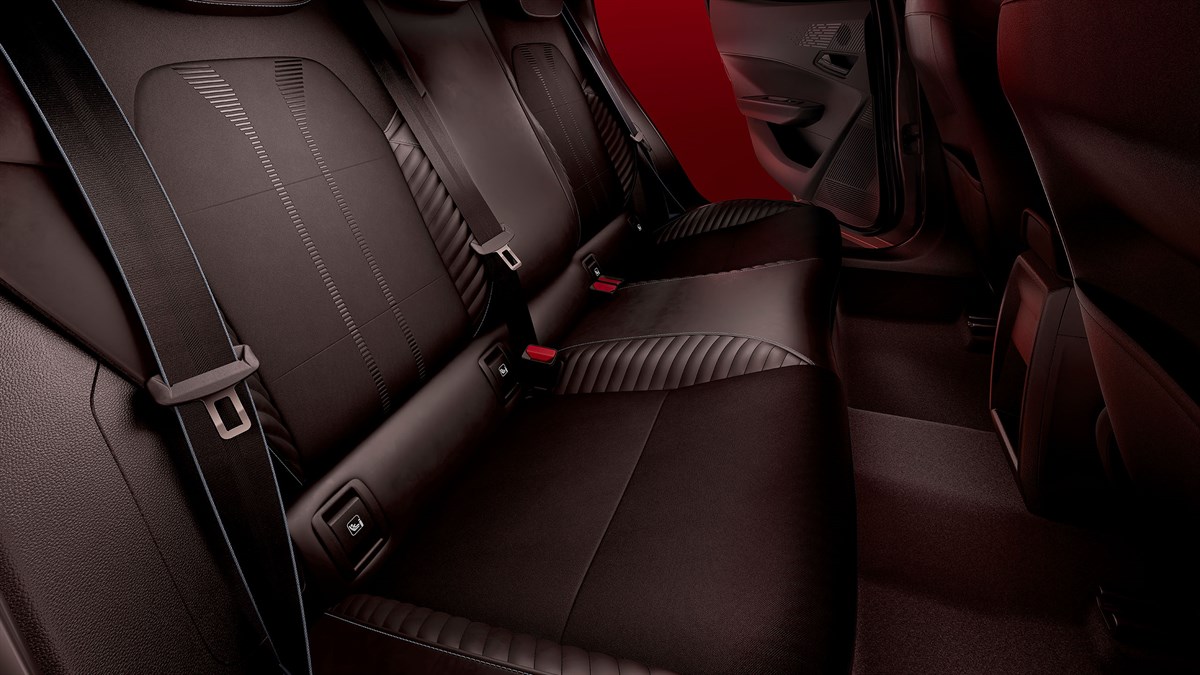 5 full-sized seats  - Renault Clio