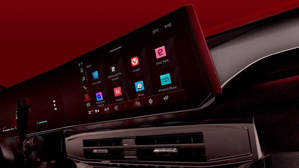 music, podcasts and programmes at any time - Renault Clio