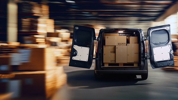 nouveau Renault Trafic Van E-Tech électrique - chargement europalette