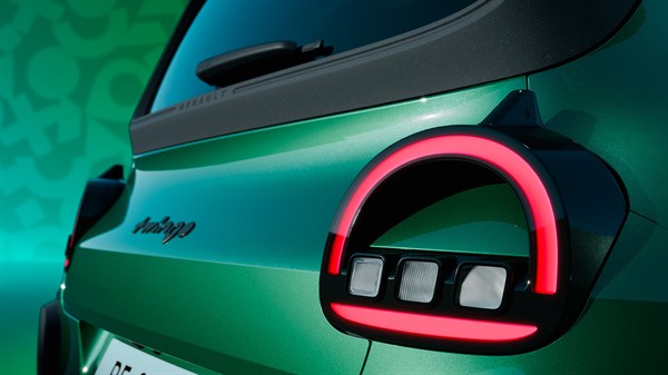 recharge in 30 min - Renault Twingo E-Tech electric