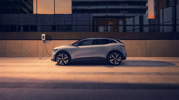Renault Megane E-Tech 100% electric - töltés